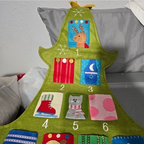 Pottery Barn Kids Telluride Advent Calendar engraved, large Christmas tree - Picture 7 of 8